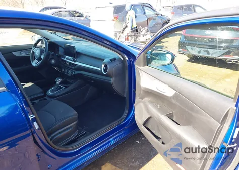 2024 Kia Forte Lxs z USA, uszkodzony, nr VIN 3KPF24AD5RE795628